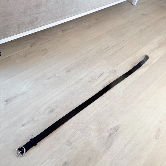 Levi's Synthetic Leather Classic Black Belt 2X EXCELLENT CONDITION - Picture 2 of 6